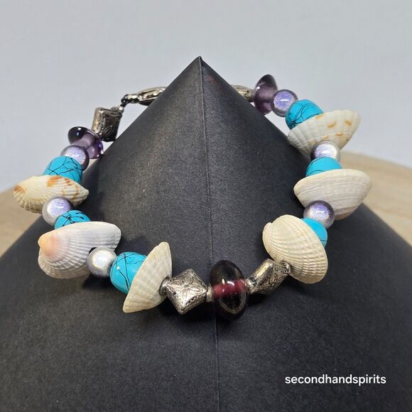 Shell and Turquoise Colored beads bracelet. 6.5" - Picture 3 of 5